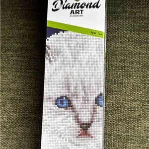 Diamond Supply Co. Cat Toy Puzzle Canvas with Blue-Eyed Kitten Design